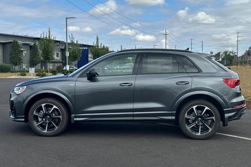 2025 Audi Q3 45 S line Premium