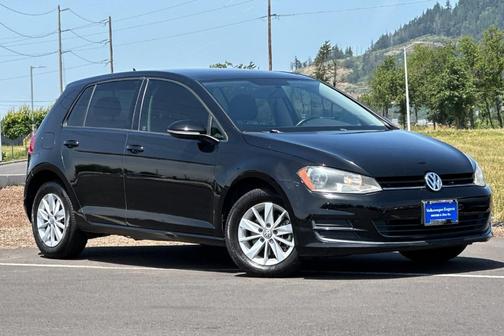 2015 Volkswagen Golf TSI S 4-Door