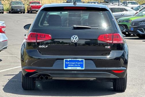 2015 Volkswagen Golf TSI S 4-Door