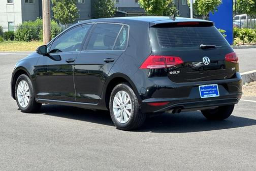 2015 Volkswagen Golf TSI S 4-Door