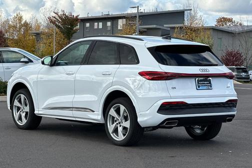 2025 Audi Q5 2.0T quattro Premium