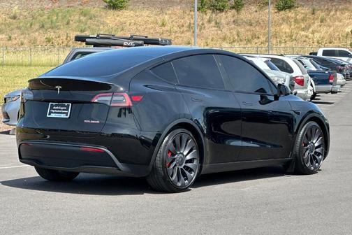 2023 Tesla Model Y Performance