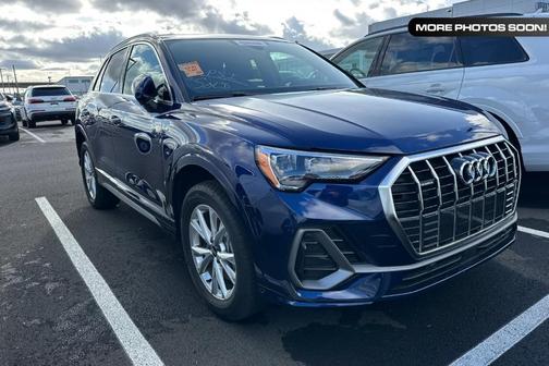2022 Audi Q3 45 S line Premium