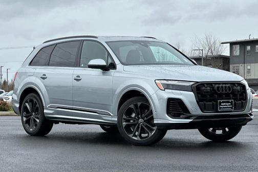 2025 Audi Q7 55 Premium Plus