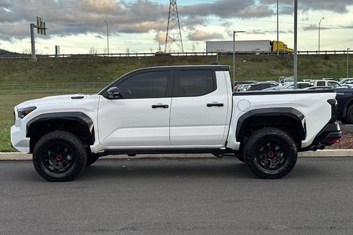 2025 Toyota Tacoma Hybrid TRD PRO