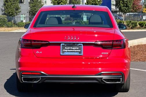 2024 Audi A4 45 S line quattro Premium