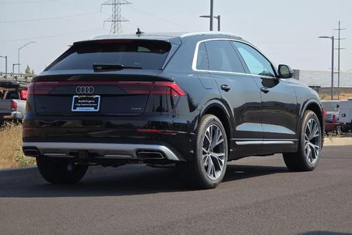 2025 Audi Q8 55 Premium
