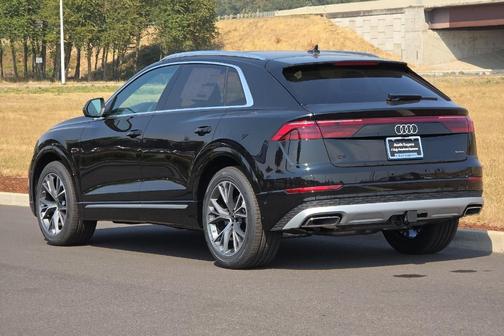 2025 Audi Q8 55 Premium