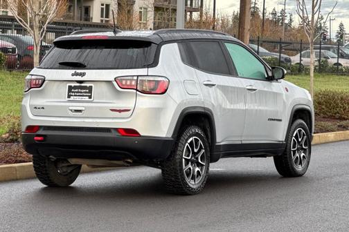 2024 Jeep Compass Trailhawk
