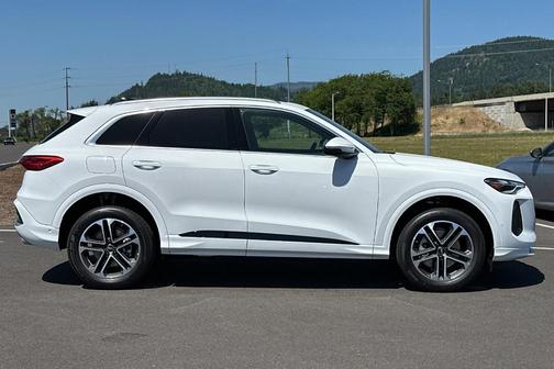 2025 Audi Q5 2.0T quattro Premium