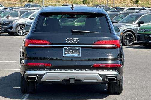 2025 Audi Q7 55 Premium Plus