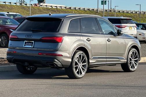 2026 Audi Q7 45 Premium Plus