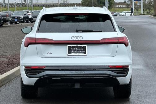 2024 Audi Q8 e-tron Premium