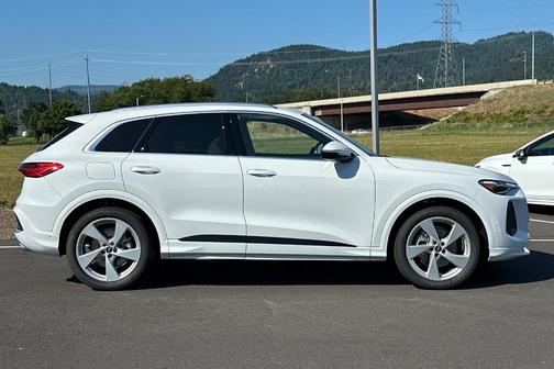 2025 Audi Q5 2.0T quattro Premium
