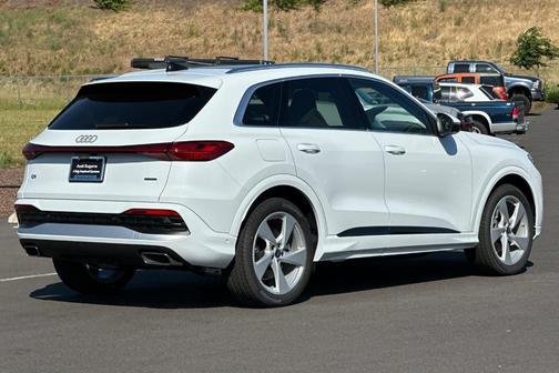 2025 Audi Q5 2.0T quattro Premium