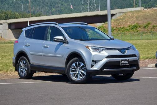 2016 Toyota RAV4 Hybrid XLE