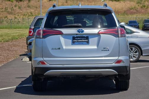 2016 Toyota RAV4 Hybrid XLE