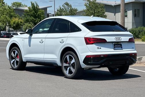 2024 Audi Q5 45 S line quattro Premium