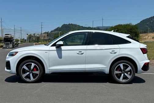 2024 Audi Q5 45 S line quattro Premium