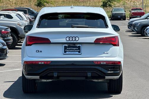 2024 Audi Q5 45 S line quattro Premium