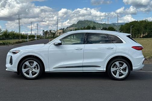 2025 Audi Q5 2.0T quattro Premium