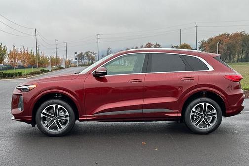 2025 Audi Q5 2.0T quattro Premium