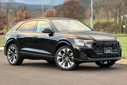 2025 Audi Q8 55 Premium