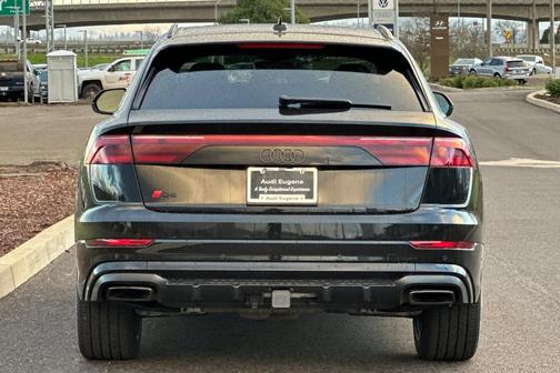 2025 Audi Q8 55 Premium