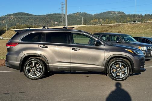 2017 Toyota Highlander Limited Platinum