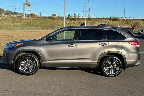 2017 Toyota Highlander Limited Platinum