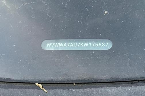 2019 Volkswagen Golf R 2.0T w/DCC & Navigation