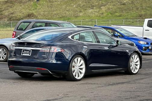 2013 Tesla Model S Performance
