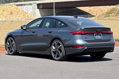 2025 Audi S6 e-tron Premium