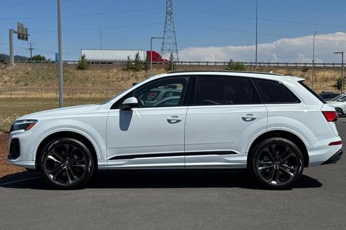 2025 Audi Q7 55 Premium Plus