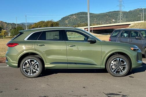 2025 Audi Q5 2.0T quattro Premium