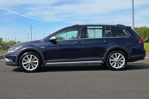 2017 Volkswagen Golf Alltrack TSI S