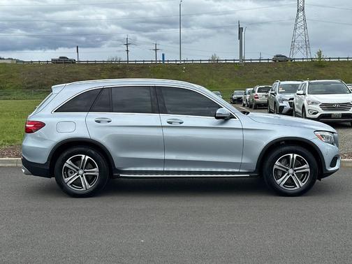 2017 Mercedes-Benz GLC 300 Base 4MATIC