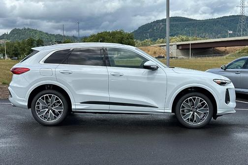 2025 Audi Q5 2.0T quattro Premium