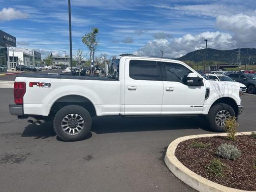 Oxford White 2021 Ford F-350 Lariat Super Duty