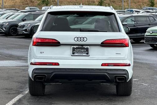 2025 Audi Q7 55 Premium Plus