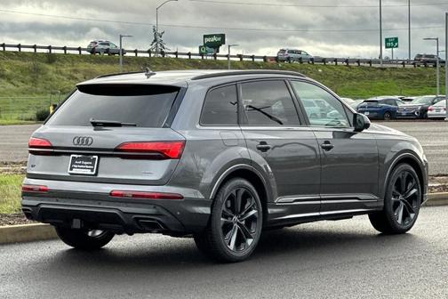 2026 Audi Q7 55 Premium Plus