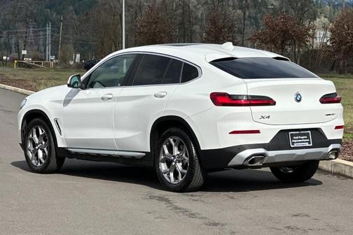 2023 BMW X4 xDrive30i