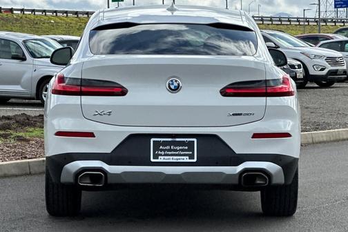 2023 BMW X4 xDrive30i