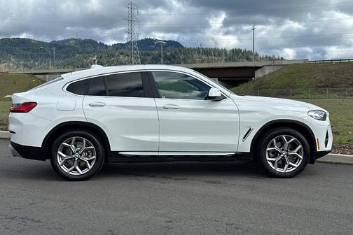 Alpine White 2023 BMW X4 xDrive30i