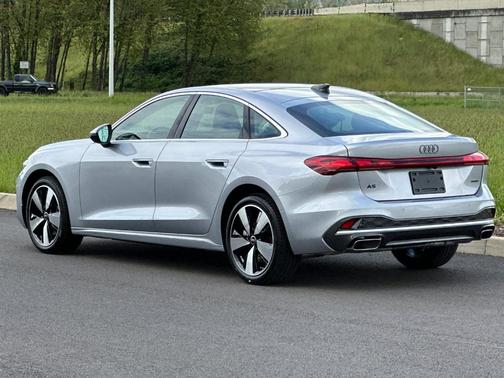 Florett Silver Metallic 2025 Audi A5 2.0T quattro Premium
