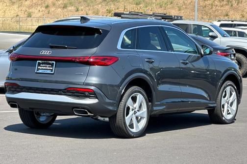 2025 Audi Q5 2.0T quattro Premium