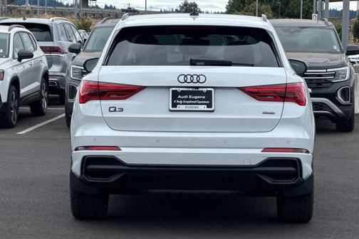 2025 Audi Q3 45 S line Premium
