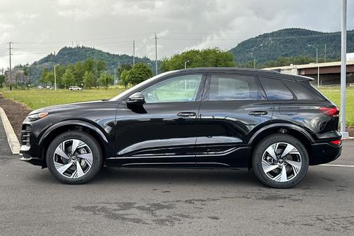 2025 Audi Q6 e-tron Premium