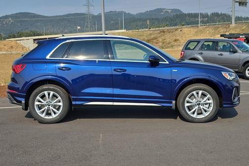 2025 Audi Q3 45 S line Premium
