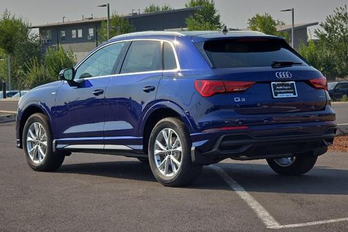 2025 Audi Q3 45 S line Premium